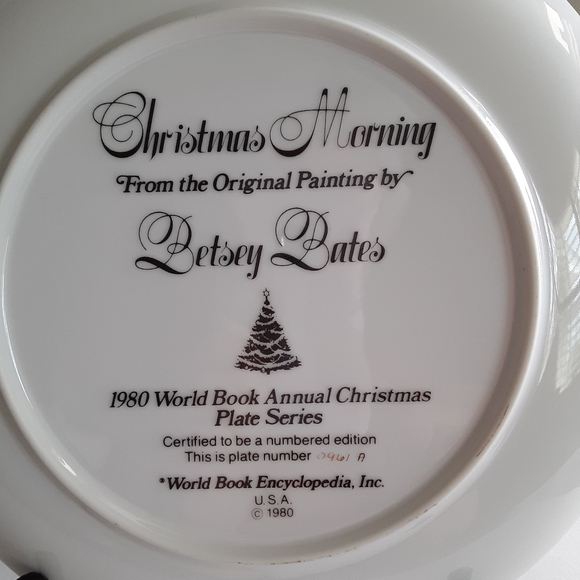 Christmas plate decor. Betsy Bates signed.  1980 holiday Christmas - Picture 2 of 2
